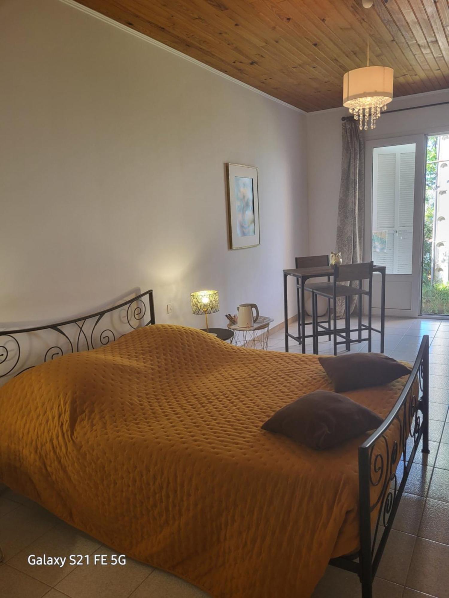Chez Isabelle Luri